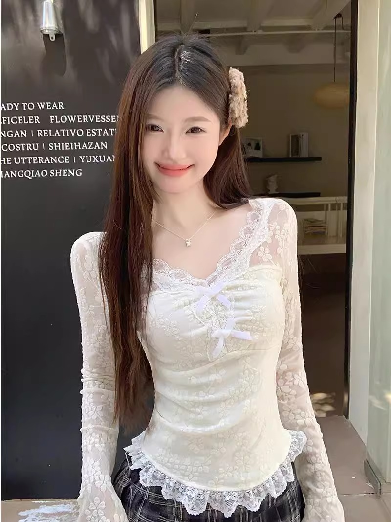 เสื้อยืดคอวีแต่งลูกไม้ Pure De - Resin Vat บทวิจารณ์และราคา