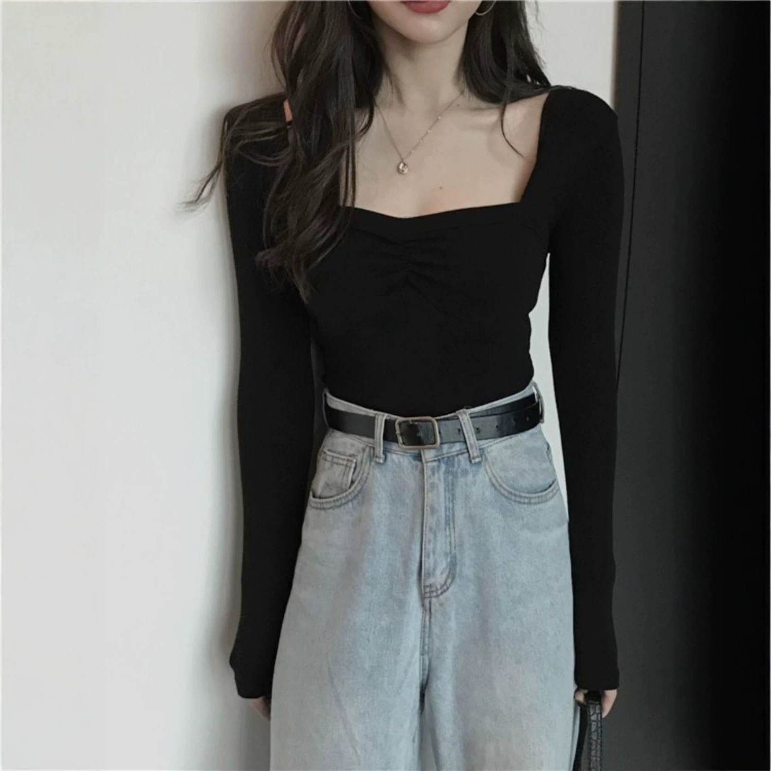 เสื้อแขนยาวคอเหลี่ยมสไตล์ฝรั่ง - Resin Vat บทวิจารณ์และราคา